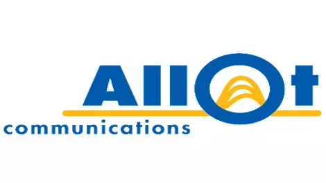 Connector signs Renaissance vendor