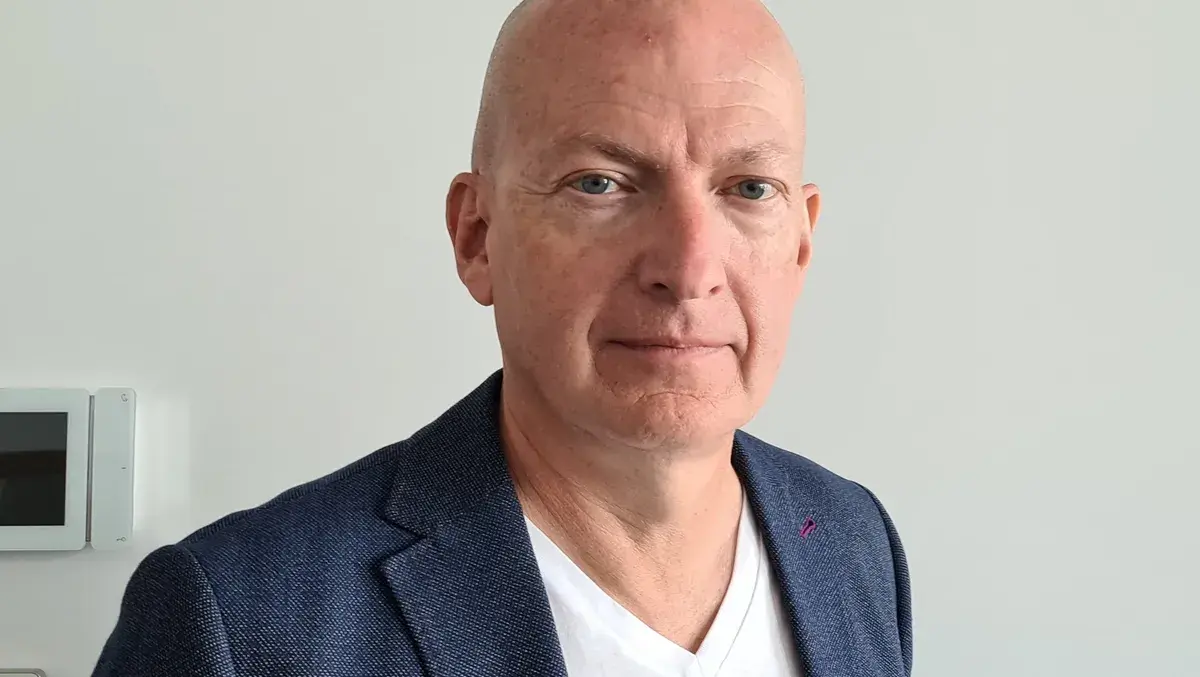 Steveshawheadshot(2)