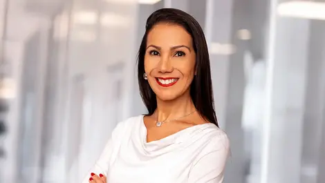 Ps   liz drysdale   headshot